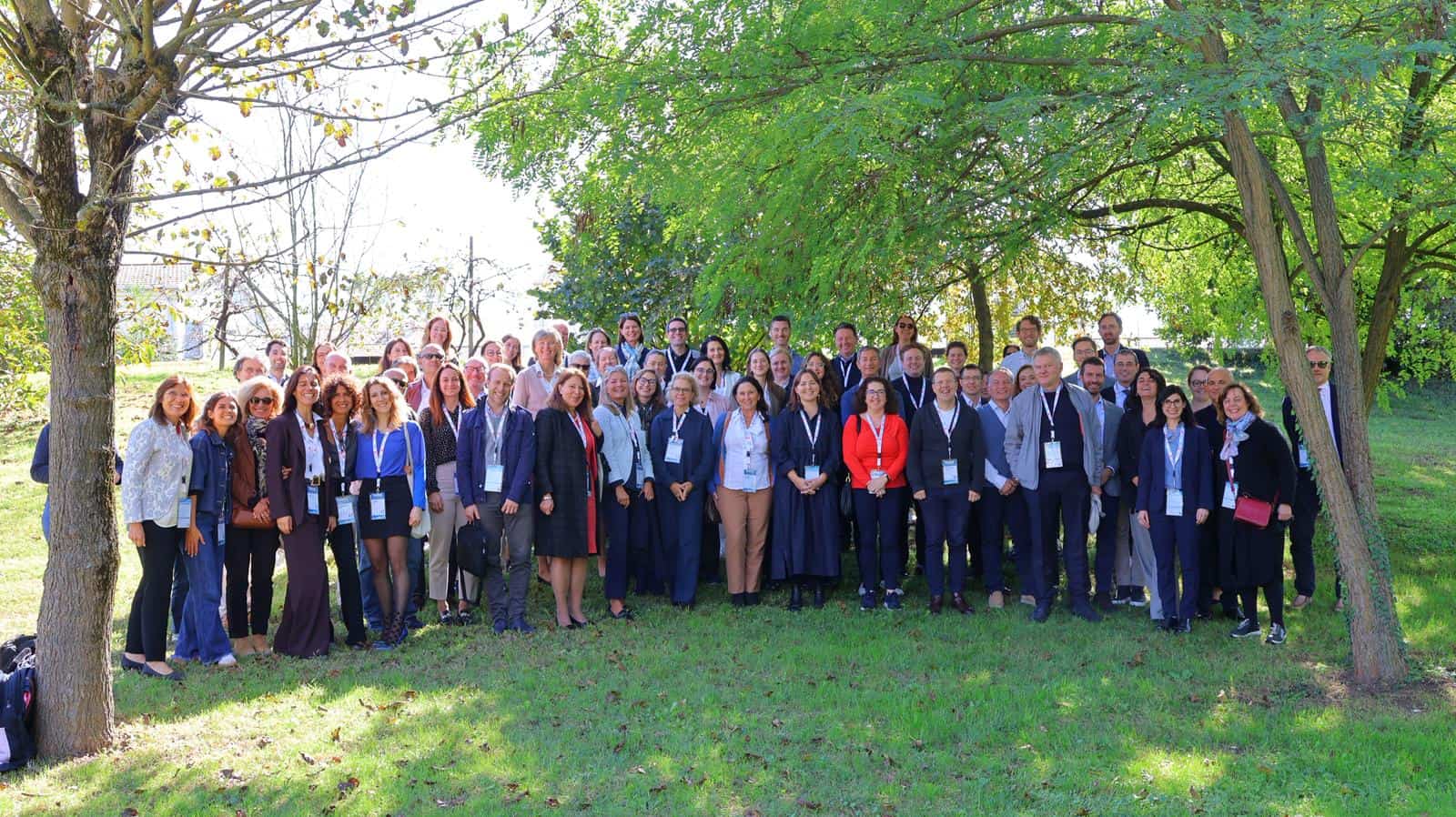 foto di gruppo dei partecipanti dell'ottavo workshop ERN EYE 2025.